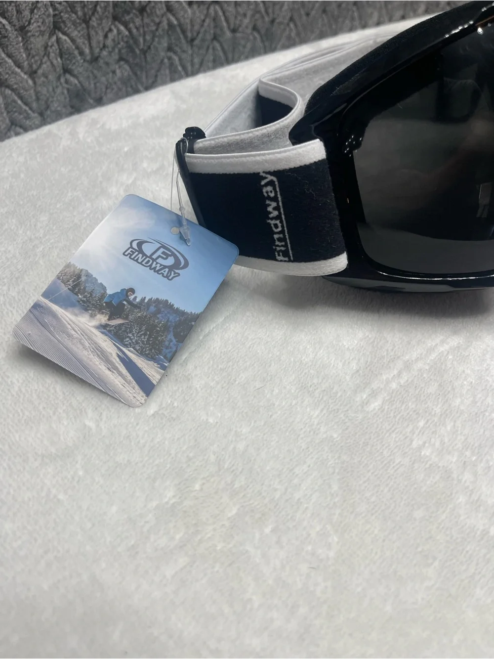 New Findway Ski Goggles Snowboard Glasses UV Protection Anti Fog Black Frame NWT